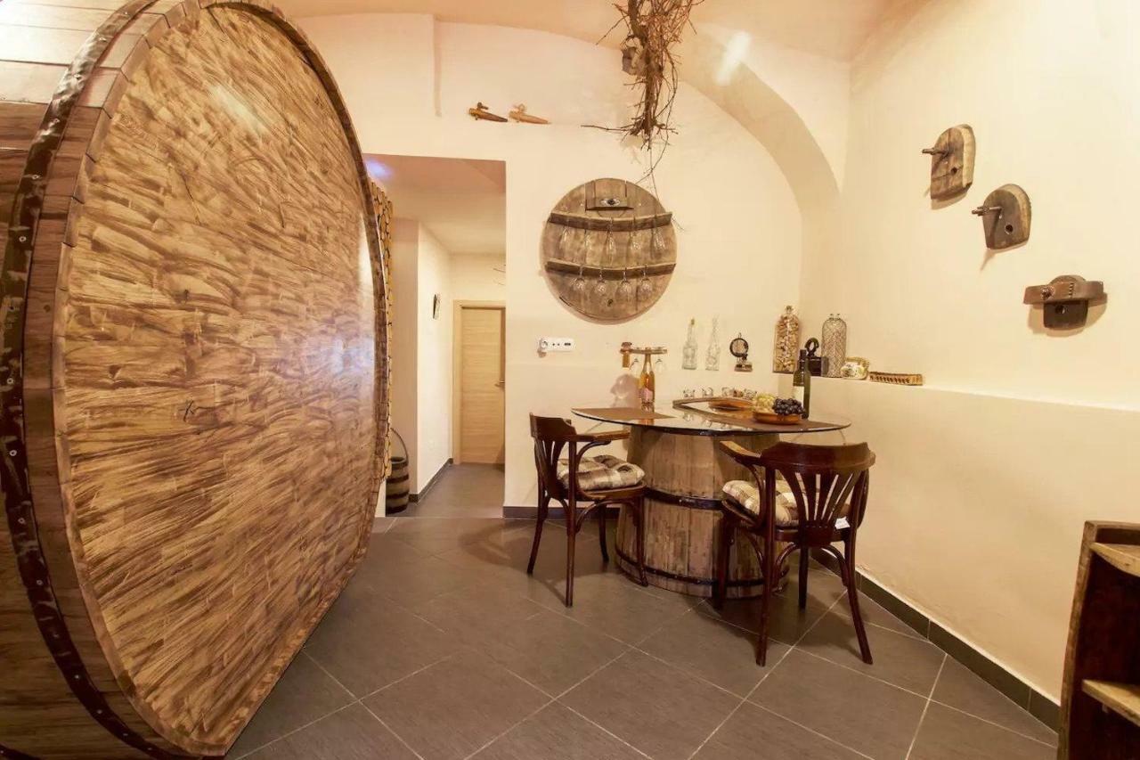 Beer & Wine Cellar Leilighet Ljubljana Eksteriør bilde